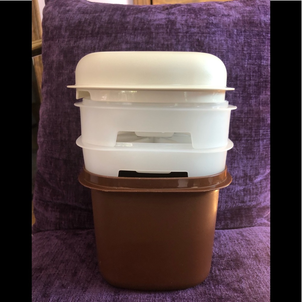 Vintage Tupperware Mini Ice Bucket & Lid with Ice Trays